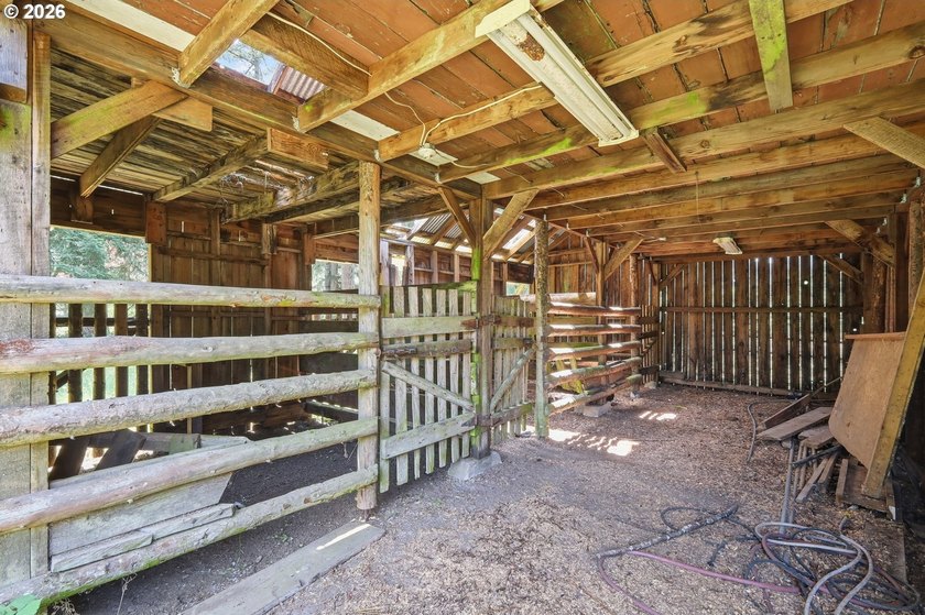 So much potential in this lovely riverfront property located - photo 31