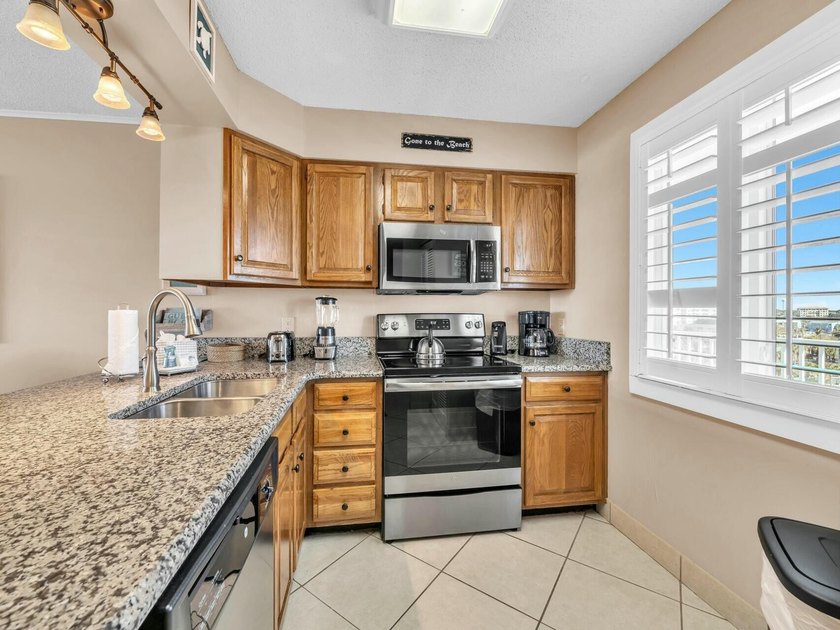 Penthouse! 2 Bedroom 2 Baths at The Islander. The perfect - photo 5