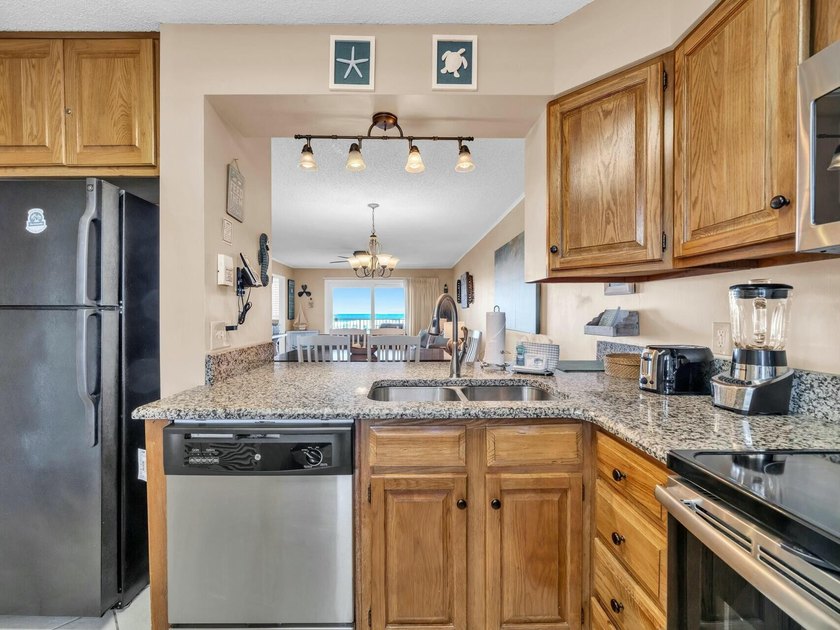 Penthouse! 2 Bedroom 2 Baths at The Islander. The perfect - photo 6