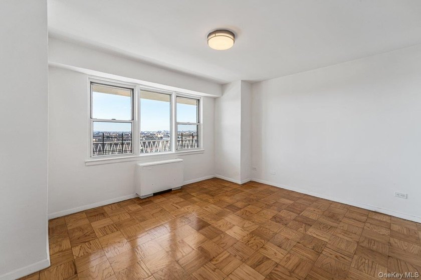Move-in ready one bedroom Co-op at Premier House in the heart of - photo 9