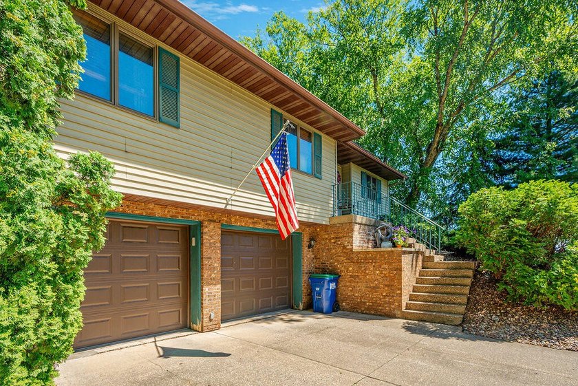 Welcome to this beautifully maintained 3-bedroom, 2-bath home on - photo 2