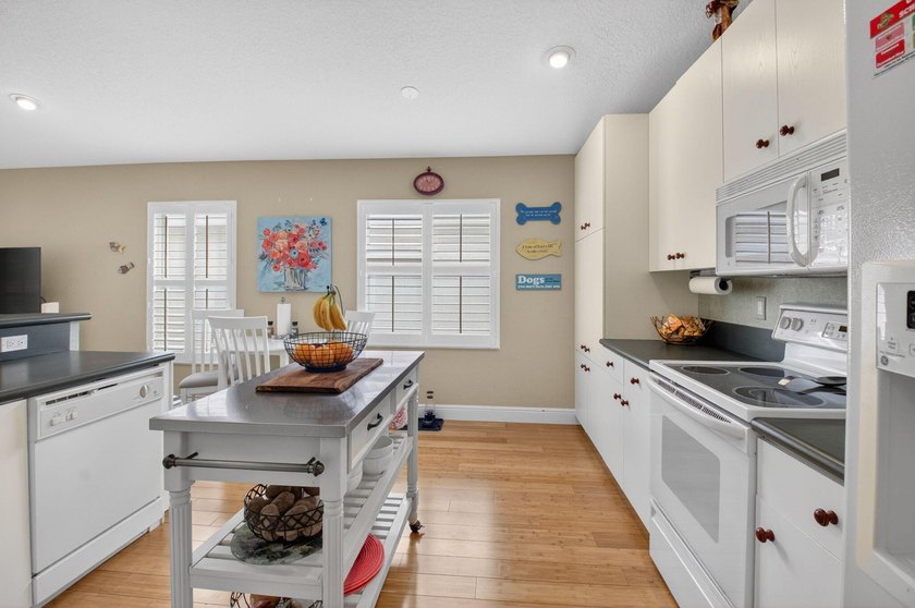 Beautiful 3BR/2BA Home in The Cascades of Boynton Beach Light - photo 15