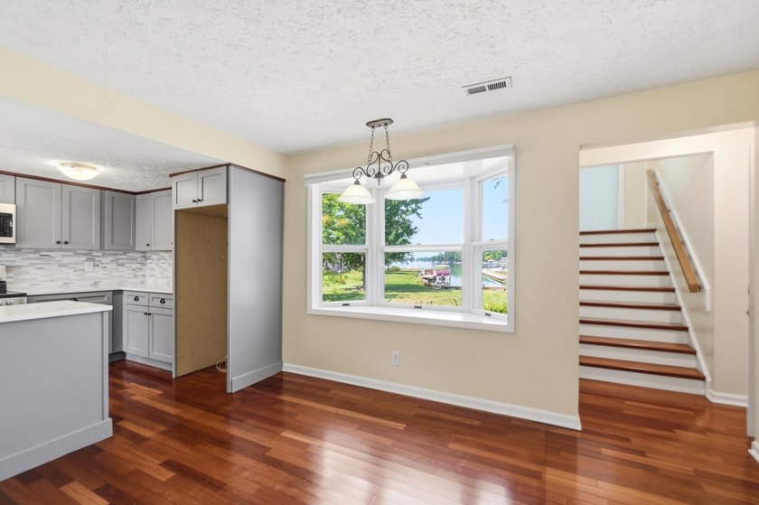 Welcome to 303 Harbor Drive in the highly sought-after Northwood - photo 29