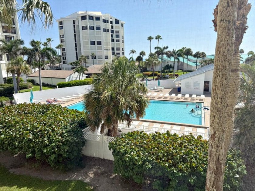 Beautiful 2-bedroom, 2-bath Catamaran I furnished condo with - photo 24