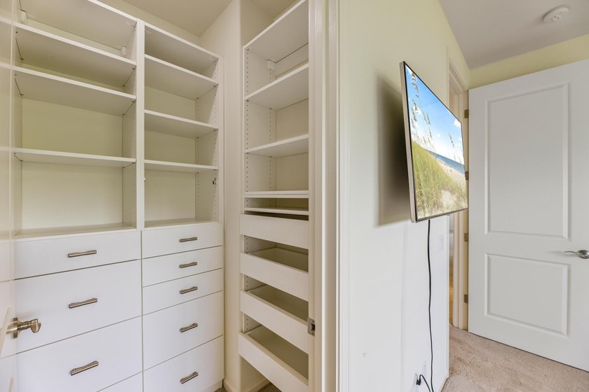 ORIGINAL OWNERS | FIRST TIME EVER ON THE MARKET | IMPECCABLE - photo 46