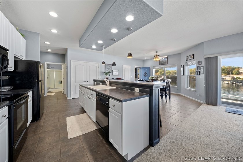 Welcome to effortless lakefront living at this beautifully - photo 12