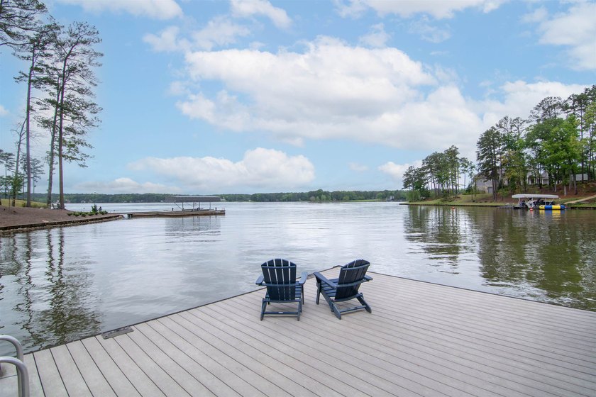 Welcome to your dream lake house at Horseshoe Bend in Reynolds - photo 4