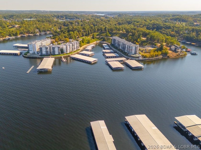 Welcome to effortless lakefront living at this beautifully - photo 47