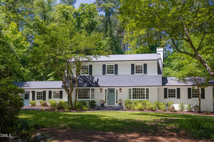 60 Kimberly is a beautiful luxury home in Hope Valley that - photo 3