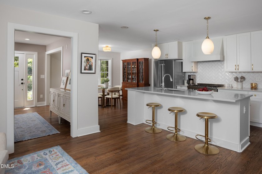 60 Kimberly is a beautiful luxury home in Hope Valley that - photo 9