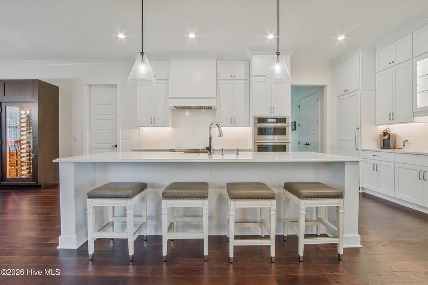 Welcome to 3 Ridgeland Street -- An Extraordinary Custom Home in - photo 15