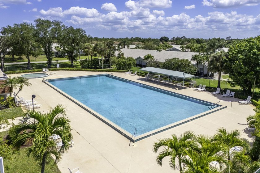 Welcome to Sunset Trace! Move-in ready 3-bedroom, 2-bath - photo 19
