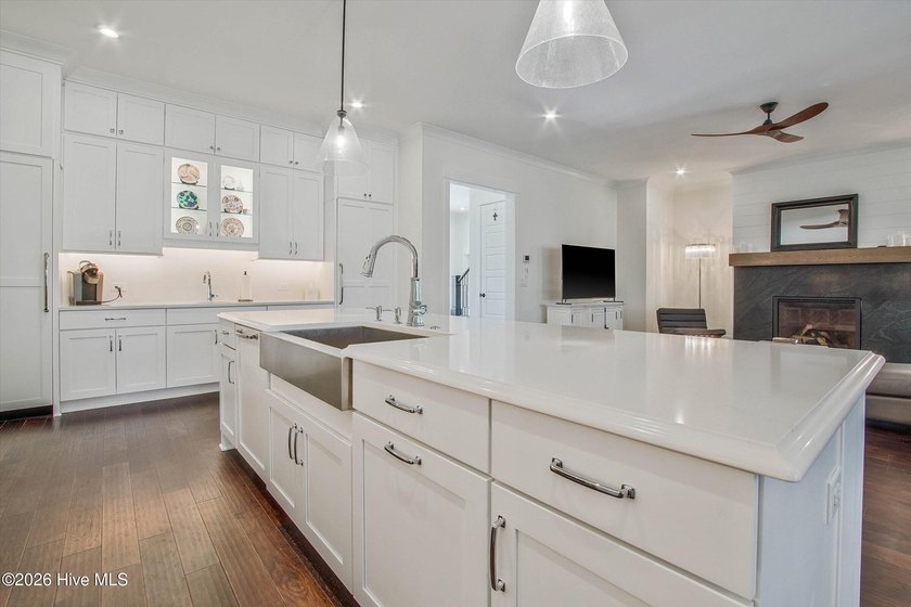 Welcome to 3 Ridgeland Street -- An Extraordinary Custom Home in - photo 20