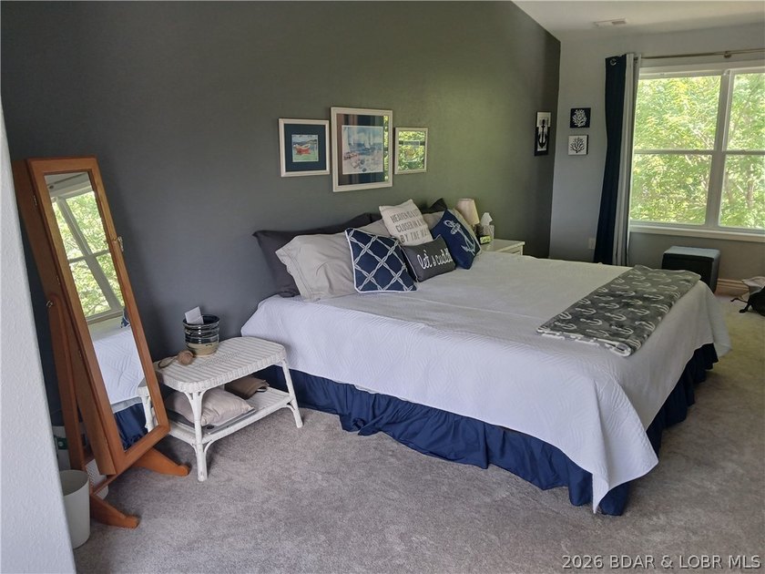 IMMACULATE ... [3-bedroom / 3 full bathrooms (2 ensuite - photo 13