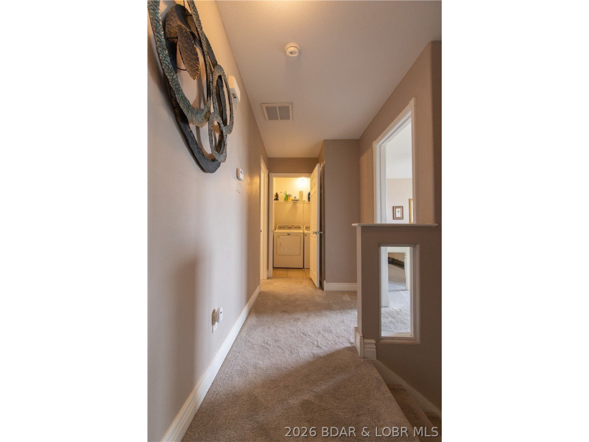 IMMACULATE ... [3-bedroom / 3 full bathrooms (2 ensuite - photo 22