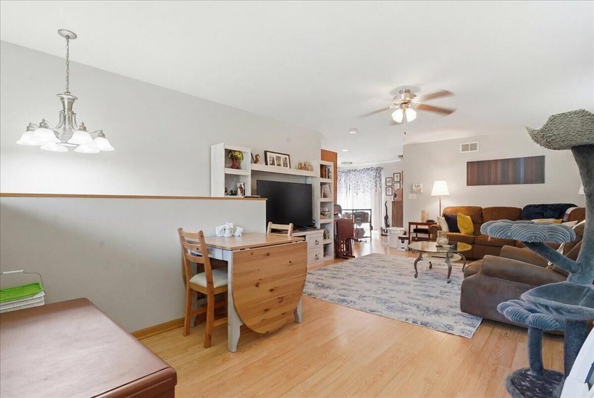 Located right over the border, this 3-bedroom 2 bath home is - photo 4