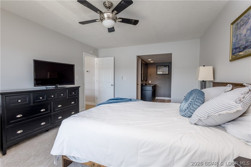 Your Family Lake House Awaits at the 3MM! Discover the perfect - photo 28