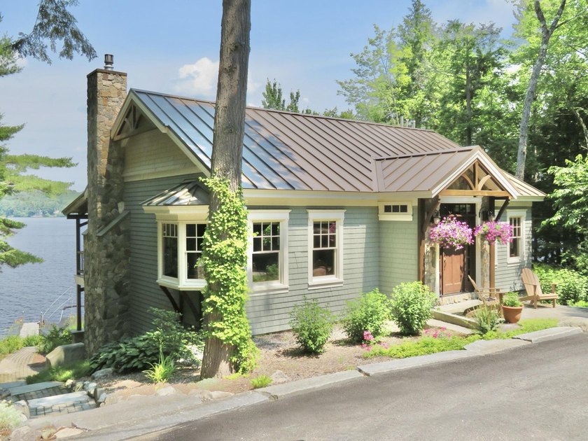 *LAKE LIVING AT IT'S BEST* This gorgeous Lake House is - photo 3