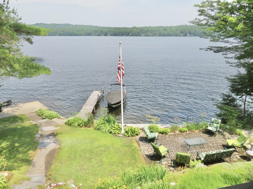 *LAKE LIVING AT IT'S BEST* This gorgeous Lake House is - photo 6