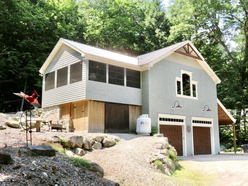 *LAKE LIVING AT IT'S BEST* This gorgeous Lake House is - photo 7