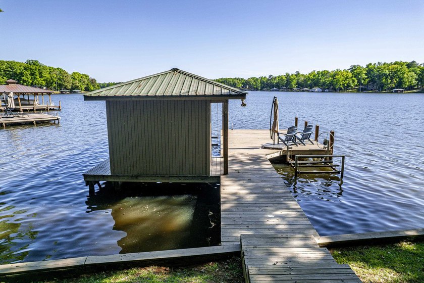 Welcome to 116 Sunfish Trail in Eatonton. This A-frame sits on - photo 4