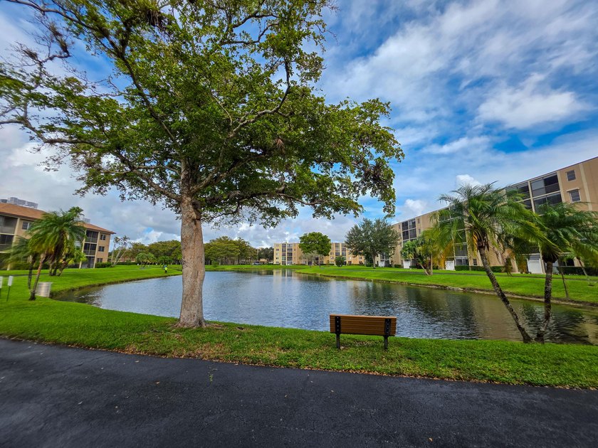 Live in the highly desirable Cascades of Lauderhill with this - photo 21