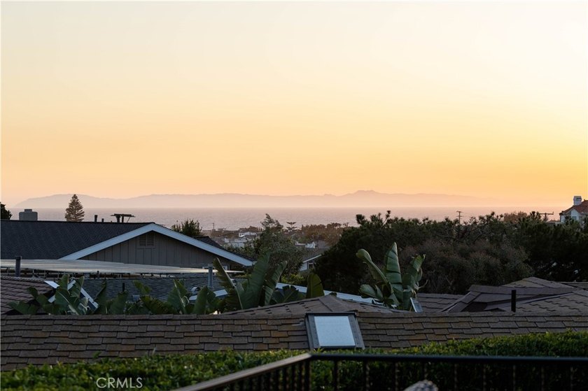 Perched in the coveted enclave of Corona Highlands, 420 De Sola - photo 34