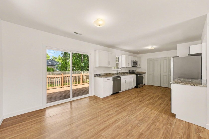 Welcome to this beautiful home in the heart of West Ashley - photo 11