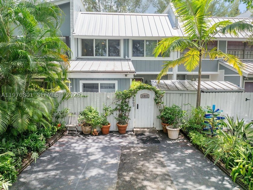 Enjoy unbelievable water views from your own private deck in - photo 3