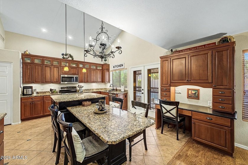 Welcome to this beautifully maintained, original-owner residence - photo 16