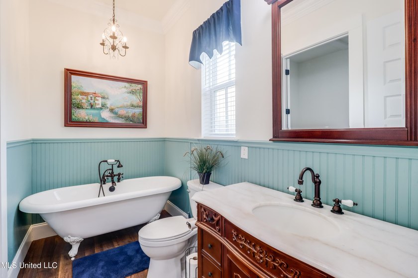 New Orleans Charm in the Heart of Bay St. Louis Discover the - photo 16