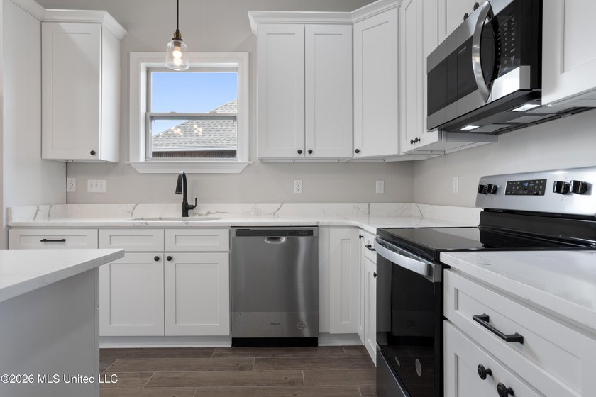 Discover the perfect blend of peace-of-mind living and prime - photo 17