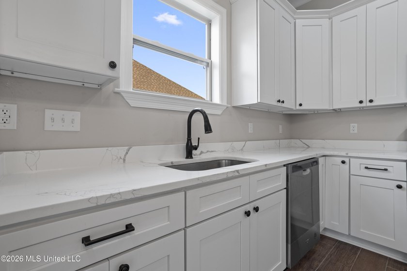 Discover the perfect blend of peace-of-mind living and prime - photo 20