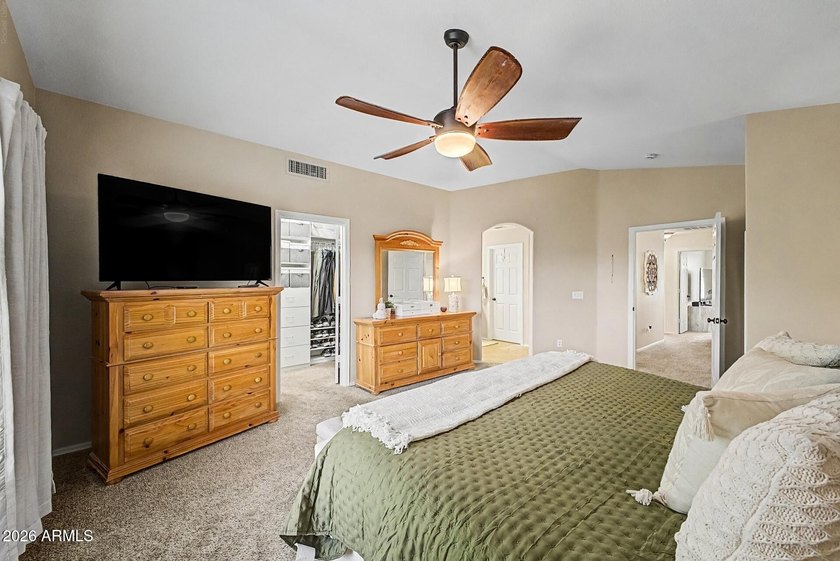 Welcome to this beautifully maintained, original-owner residence - photo 21