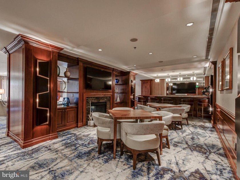 Exceptional two-bedroom, two full and one-half bath luxury - photo 40