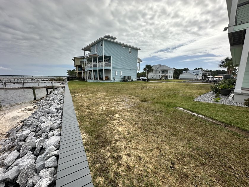 Here's your chance to build your dream home on the water with - photo 5