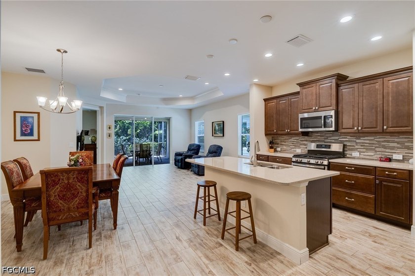 This attached villa in Windsong is move-in ready for you to - photo 13