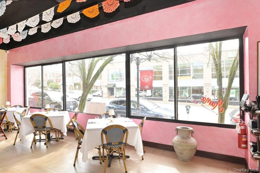 Welcome to Mama Rosa Restaurant, a warm and inviting dining - photo 8