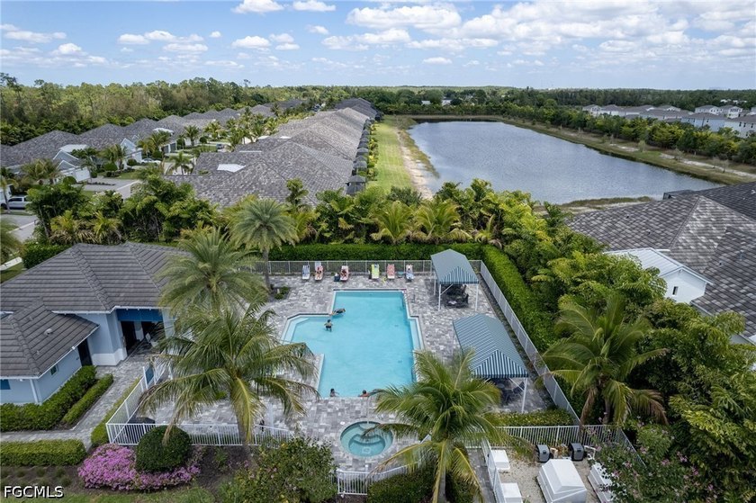 This attached villa in Windsong is move-in ready for you to - photo 32