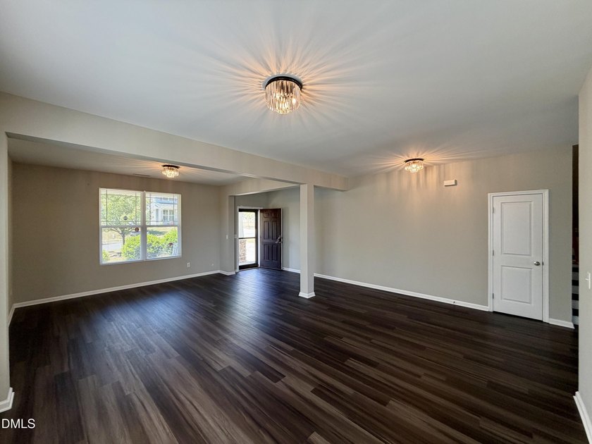 Magnificent 5 Bedroom, 3 Bath 2-story home in DURHAM!! You will - photo 5