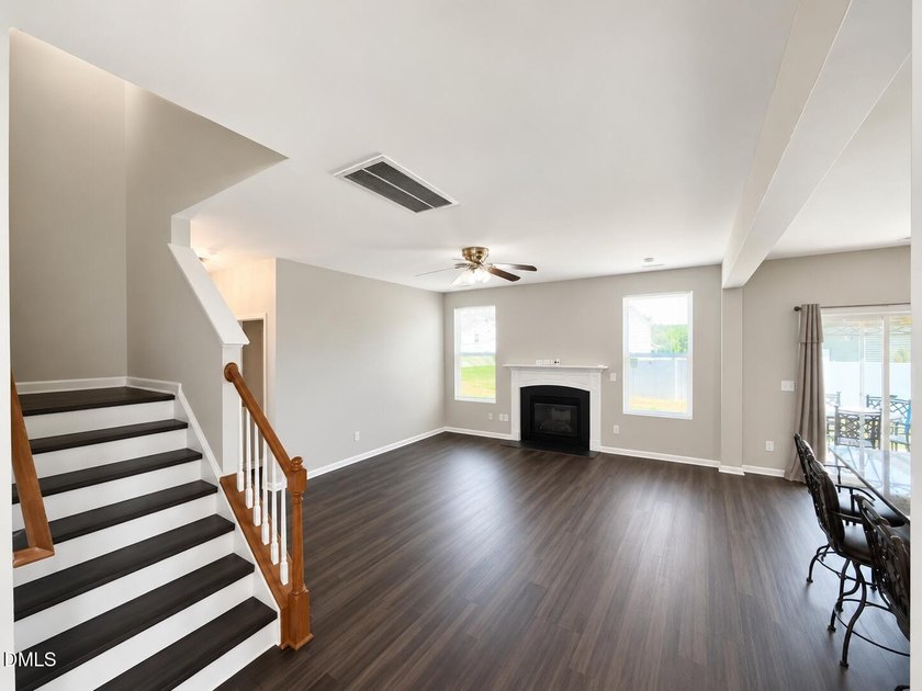 Magnificent 5 Bedroom, 3 Bath 2-story home in DURHAM!! You will - photo 6