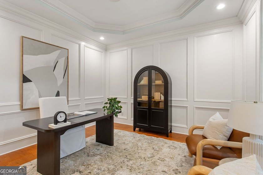 Welcome to 608 Concord Lake Ln SE, where timeless style - photo 11