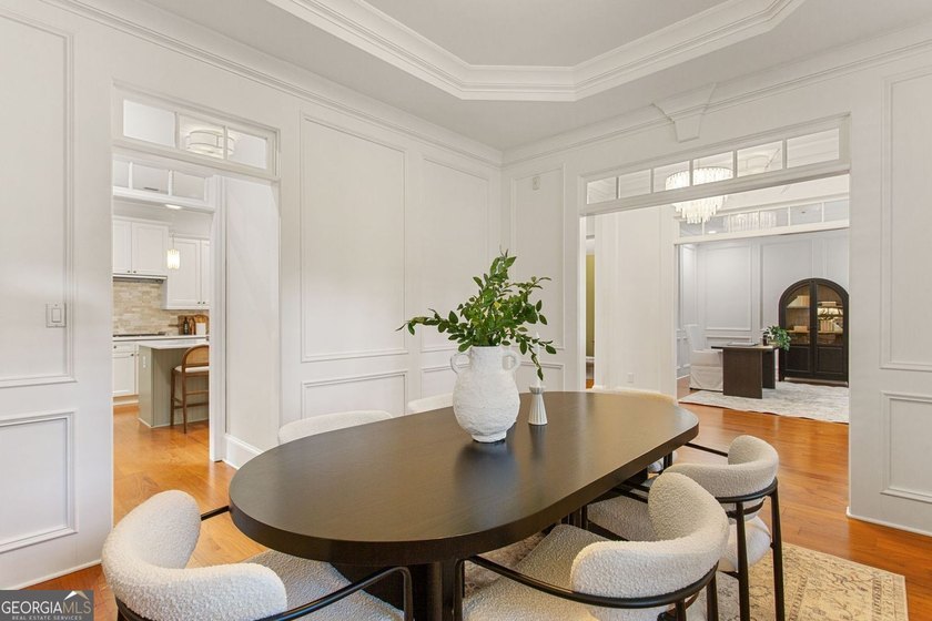 Welcome to 608 Concord Lake Ln SE, where timeless style - photo 12