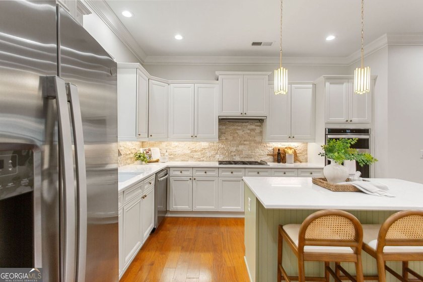 Welcome to 608 Concord Lake Ln SE, where timeless style - photo 17