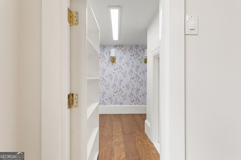 Welcome to 608 Concord Lake Ln SE, where timeless style - photo 28