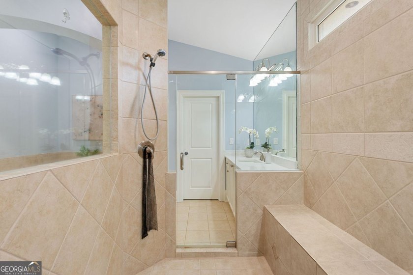 Welcome to 608 Concord Lake Ln SE, where timeless style - photo 41