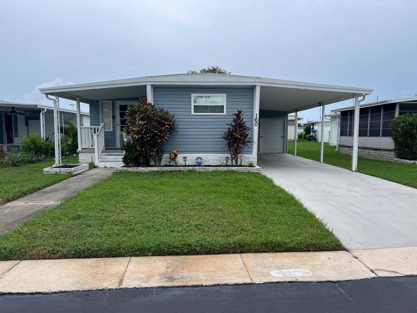 NEW LOWER PRICE! Location, location, location! Four Seasons - photo 2