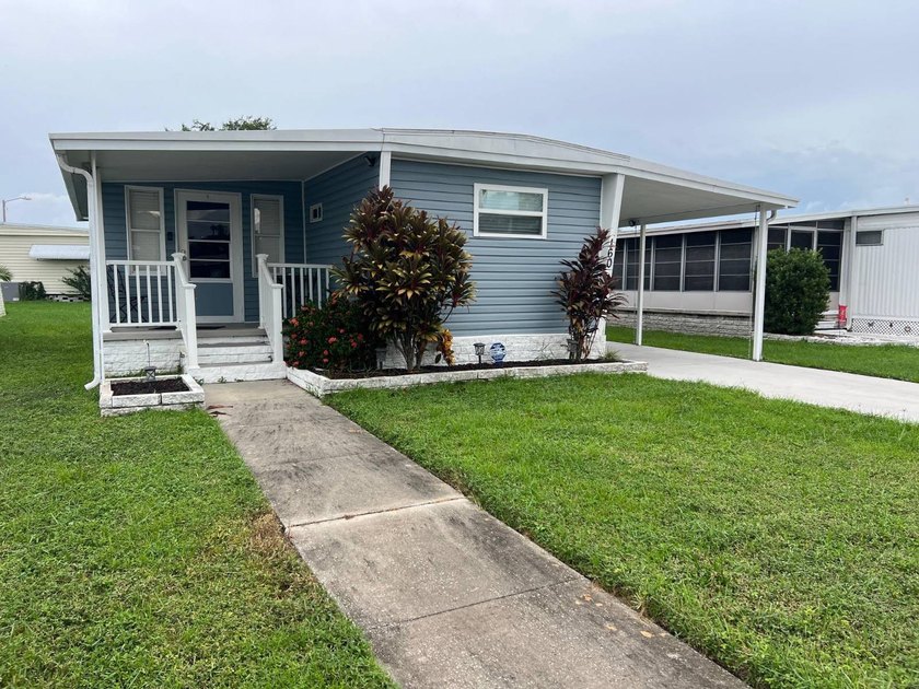 NEW LOWER PRICE! Location, location, location! Four Seasons - photo 3