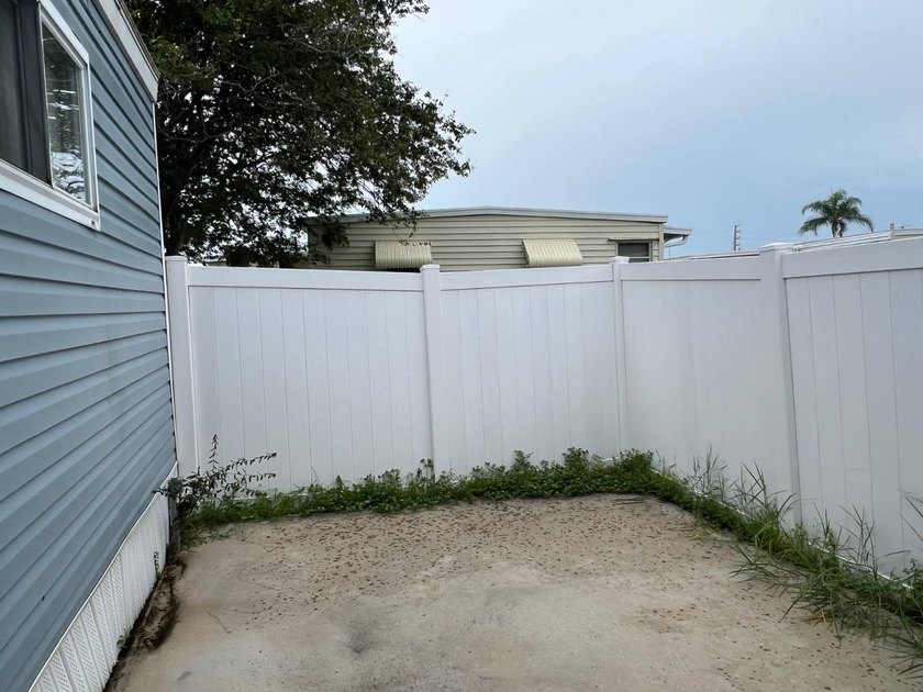 NEW LOWER PRICE! Location, location, location! Four Seasons - photo 6