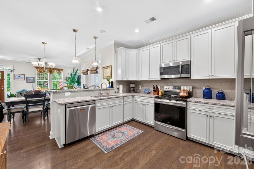 Welcome to this beautiful home in The Villages at Cramerton - photo 14